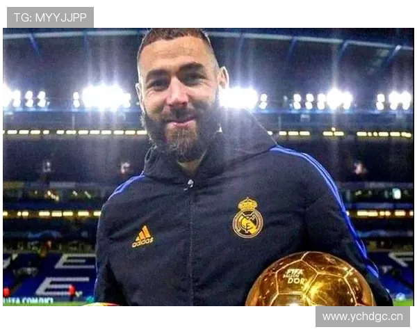 本泽马与梅西金球之争:数据与荣誉如何影响历史定位 本泽马与梅西金球之争:数据与荣誉如何影响历史定位