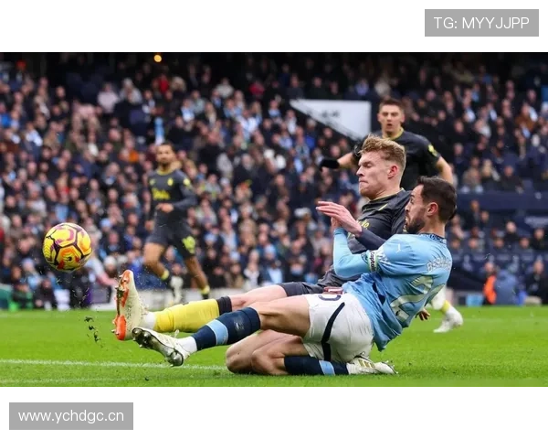 曼城进攻聚焦中路，边路隐患逐步显现影响攻防平衡